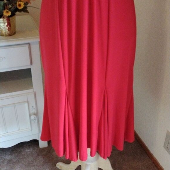 Danny & Nicole Red Dress - Picture 3 of 12